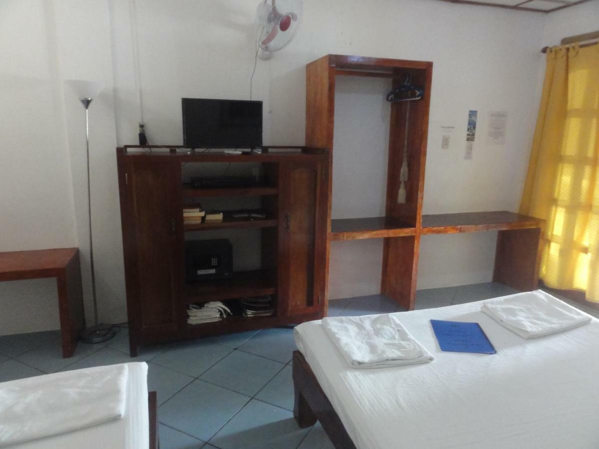 Hotel Sea Turtle House Moalboal Exterior foto